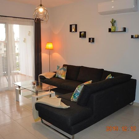 Luxury Apartment Пафос Екстер'єр фото
