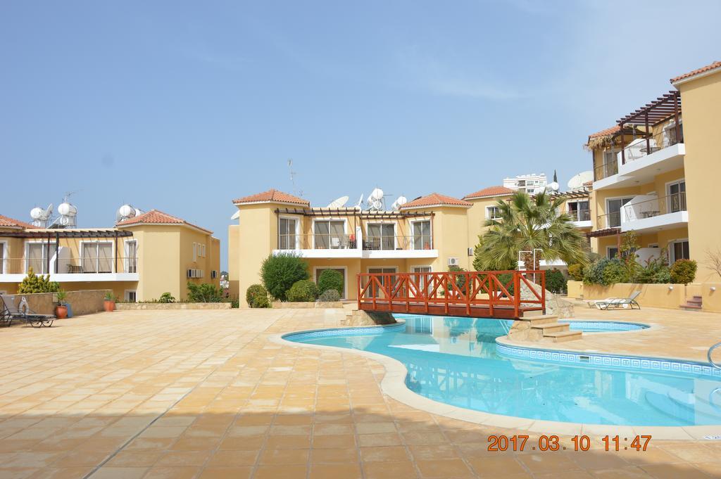 Luxury Apartment Пафос Екстер'єр фото