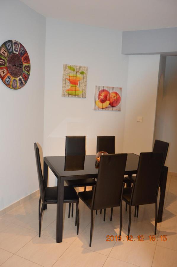 Luxury Apartment Пафос Екстер'єр фото