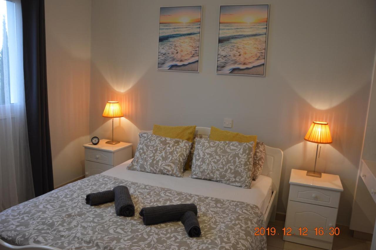 Luxury Apartment Пафос Екстер'єр фото
